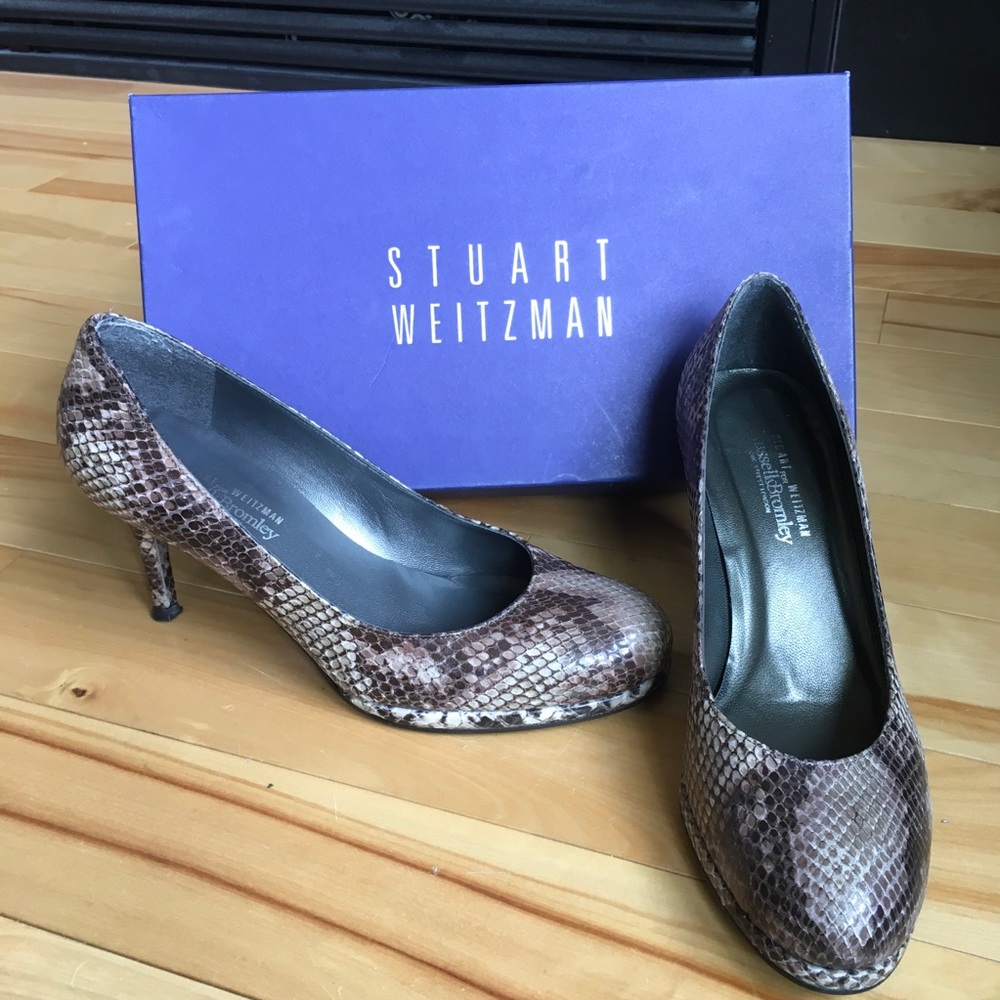 Stuart Weitzman Platform Pump
